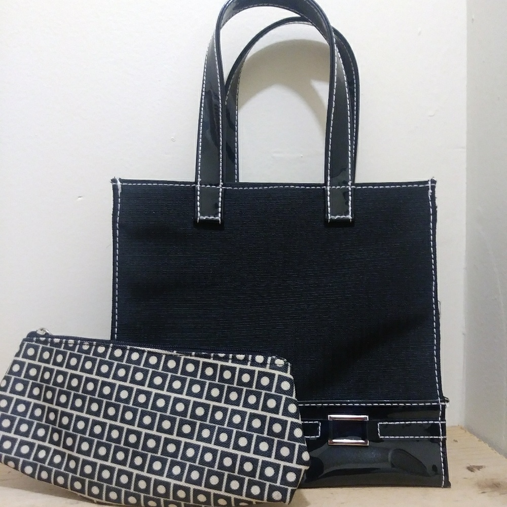 Black Estee Lauder bags